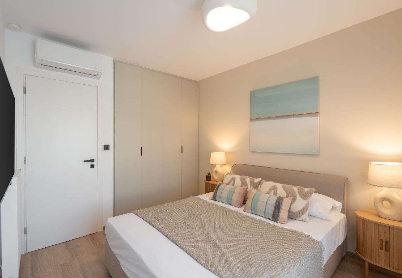 Apartment in Piraeus - Ikaria luxury Apartment in Pireaus with Parking