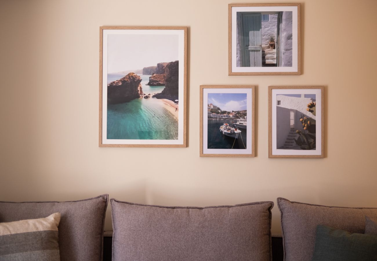 Apartment in Piraeus - Ikaria luxury Apartment in Pireaus with Parking