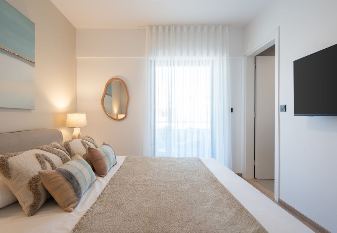 Apartment in Piraeus - Ikaria luxury Apartment in Pireaus with Parking