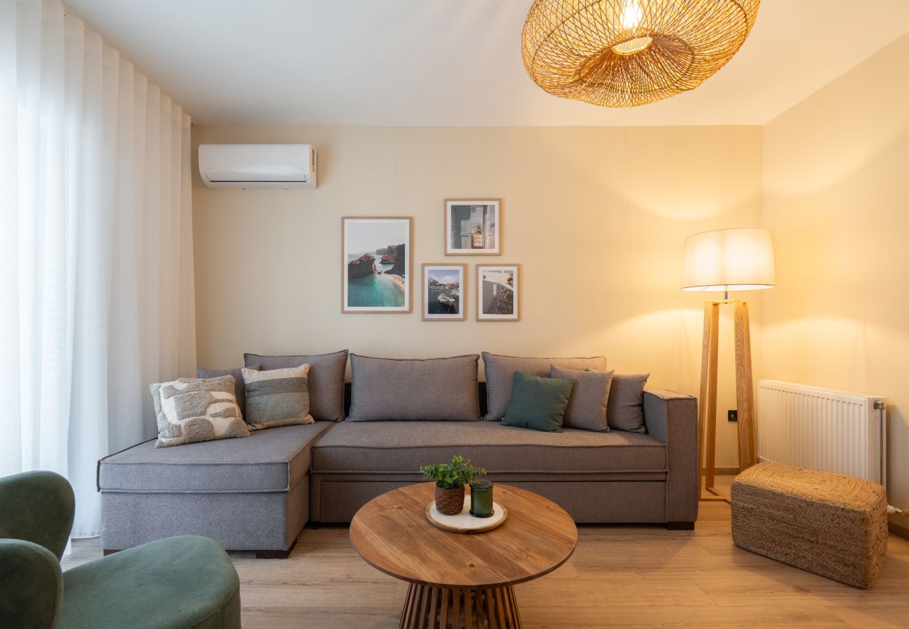 Apartment in Piraeus - Ikaria luxury Apartment in Pireaus with Parking