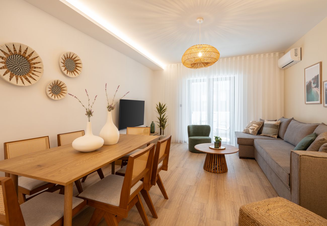 Apartment in Piraeus - Ikaria luxury Apartment in Pireaus with Parking