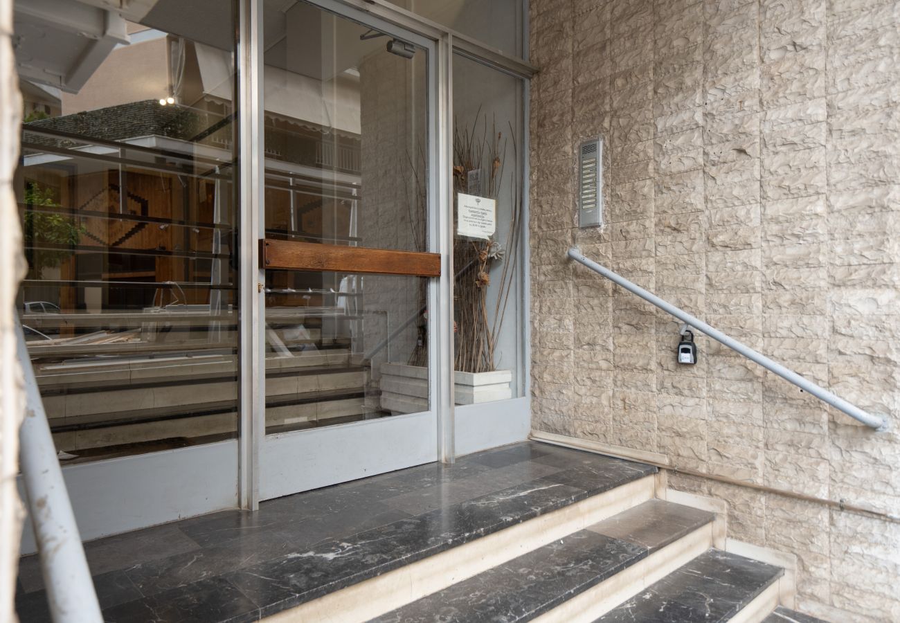 Apartment in Kaisariani - Luxury Design Apartment in the Heart of Pagrati