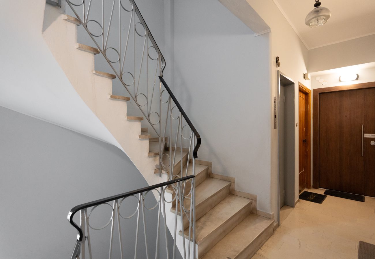 Apartment in Kaisariani - Luxury Design Apartment in the Heart of Pagrati