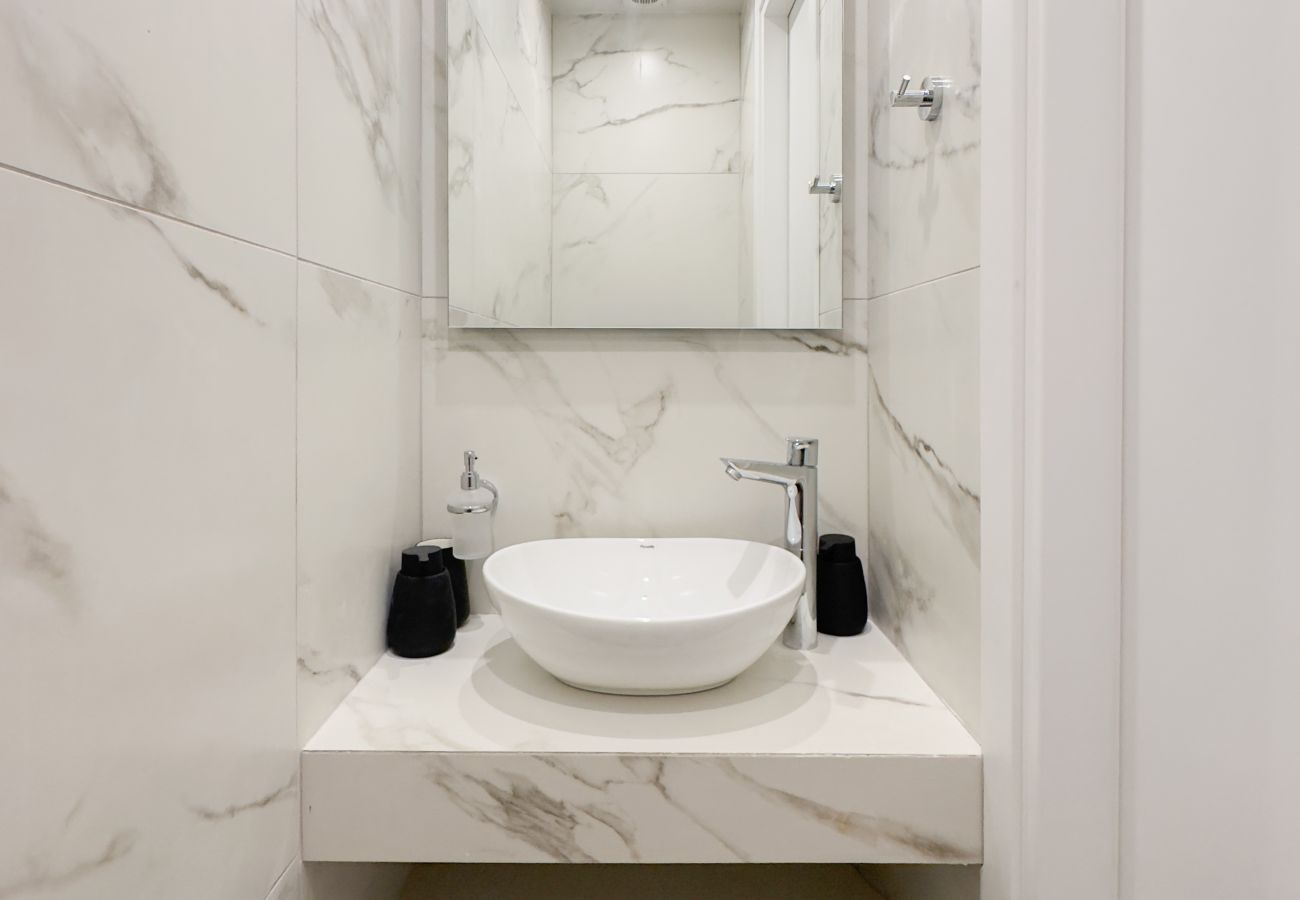 Apartment in Kaisariani - AA - Ch7 Mayfair  3b3.5b 3A