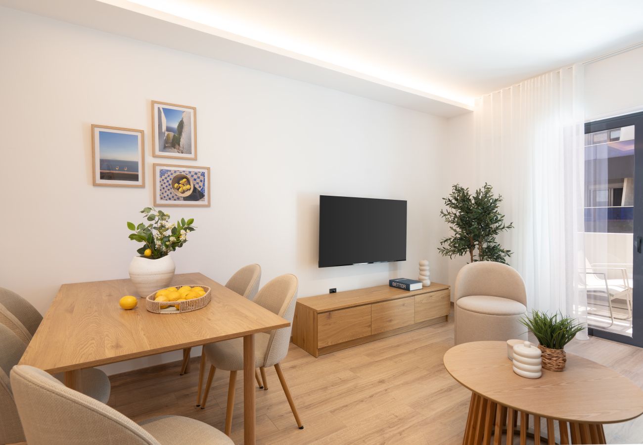 Apartment in Piraeus - Tinos luxury Apartment in Pireaus with Parking