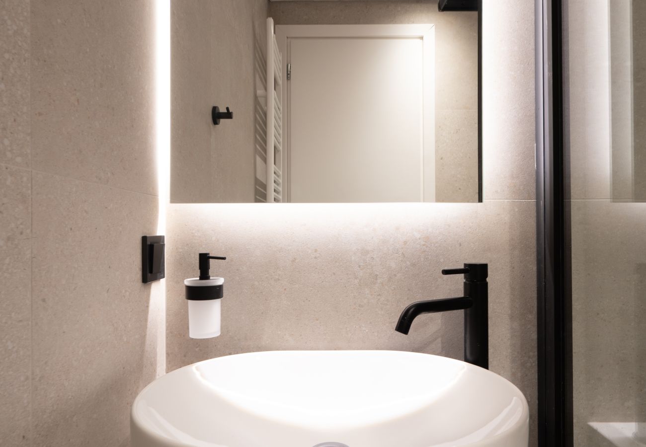 Apartment in Piraeus - Tinos luxury Apartment in Pireaus with Parking