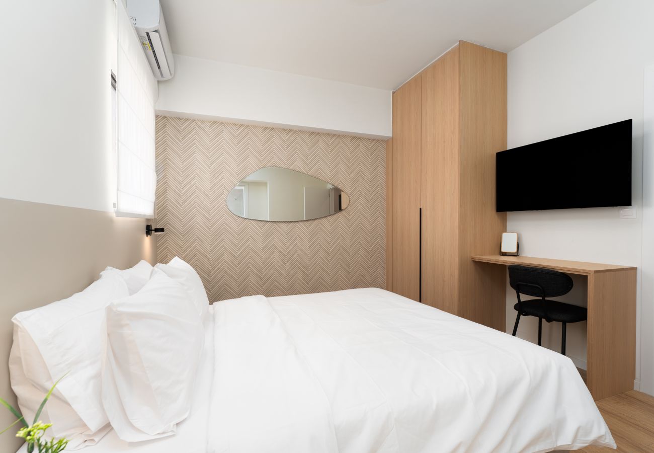 Apartment in Agia Paraskevi - Navarinou 6 C1