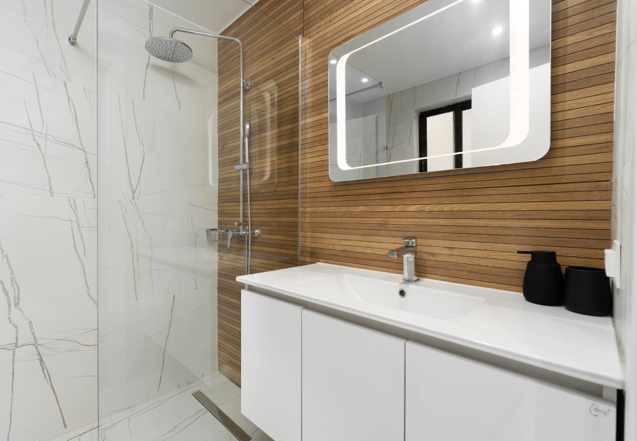 Apartment in Agia Paraskevi - Navarinou 6 C1
