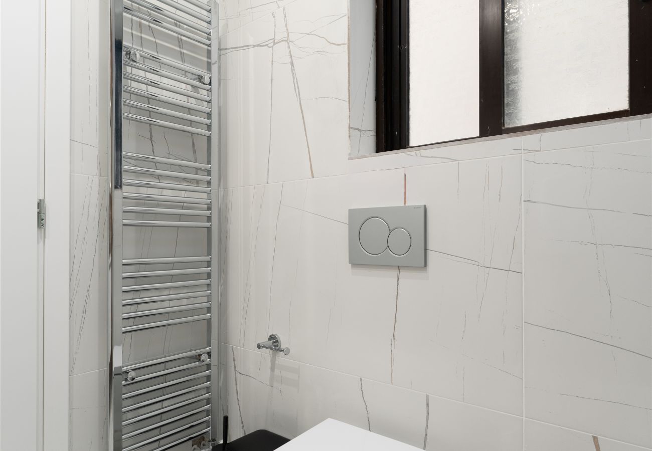 Apartment in Agia Paraskevi - Navarinou 6 C1