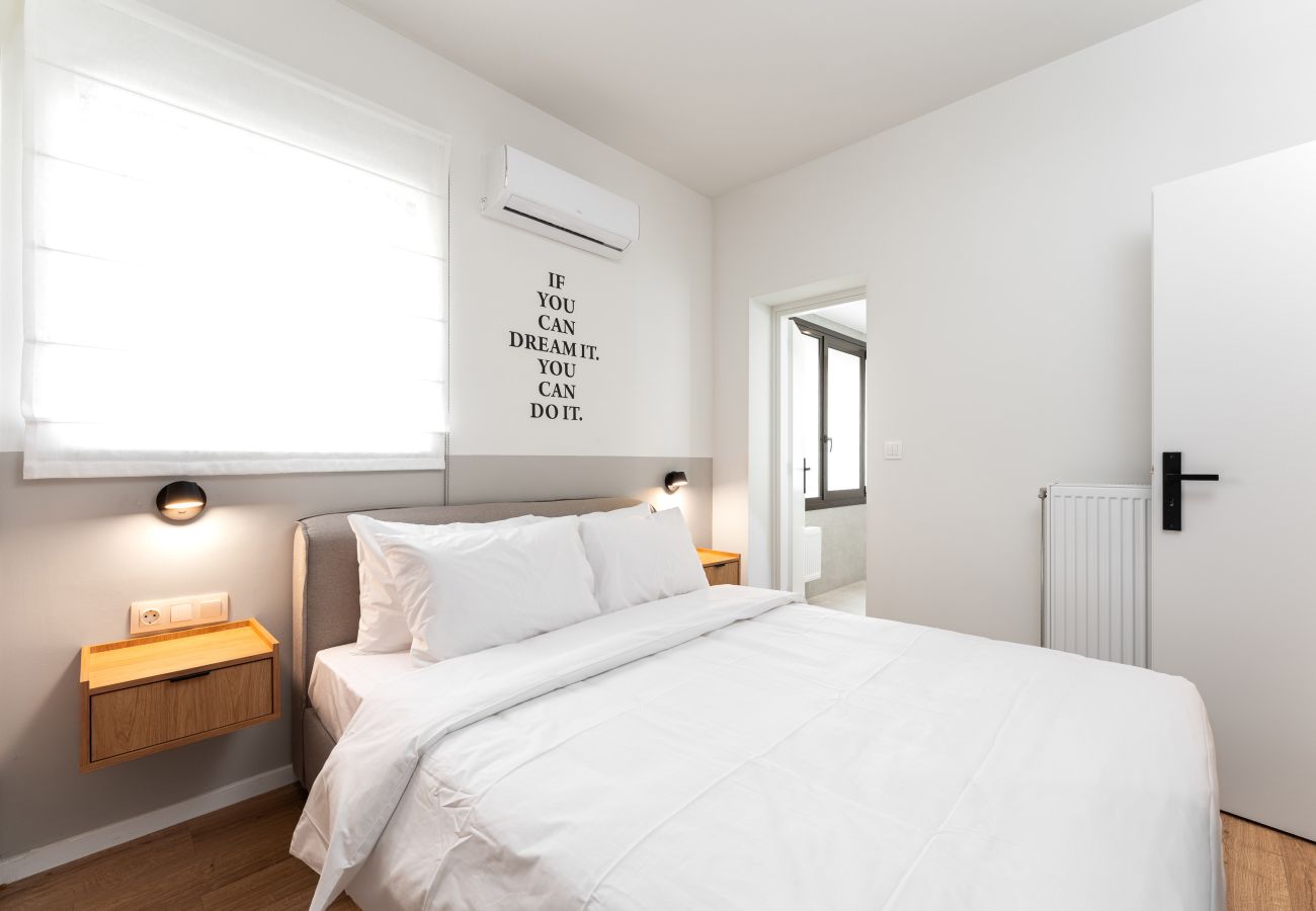 Apartment in Agia Paraskevi - Navarinou 6, 4b3.5b, B2