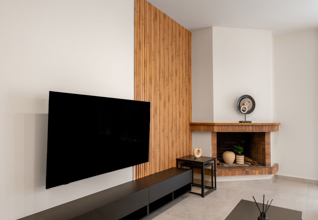 Apartment in Agia Paraskevi - Navarinou 6, 4b3.5b, B2