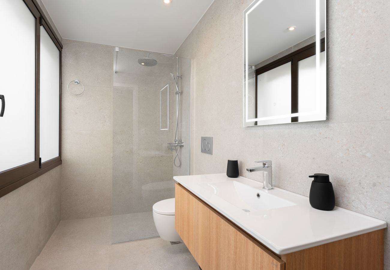 Apartment in Agia Paraskevi - Navarinou 6, 4b3.5b, B2