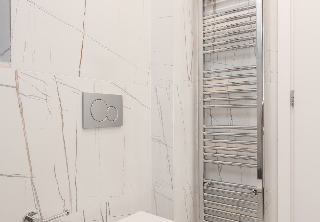 Apartment in Agia Paraskevi - Navarinou 6, 4b3.5b, B2