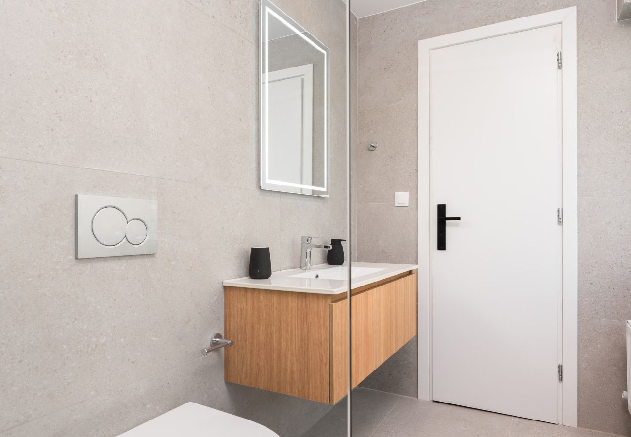 Apartment in Agia Paraskevi - Navarinou 6, 4b3.5b, B2
