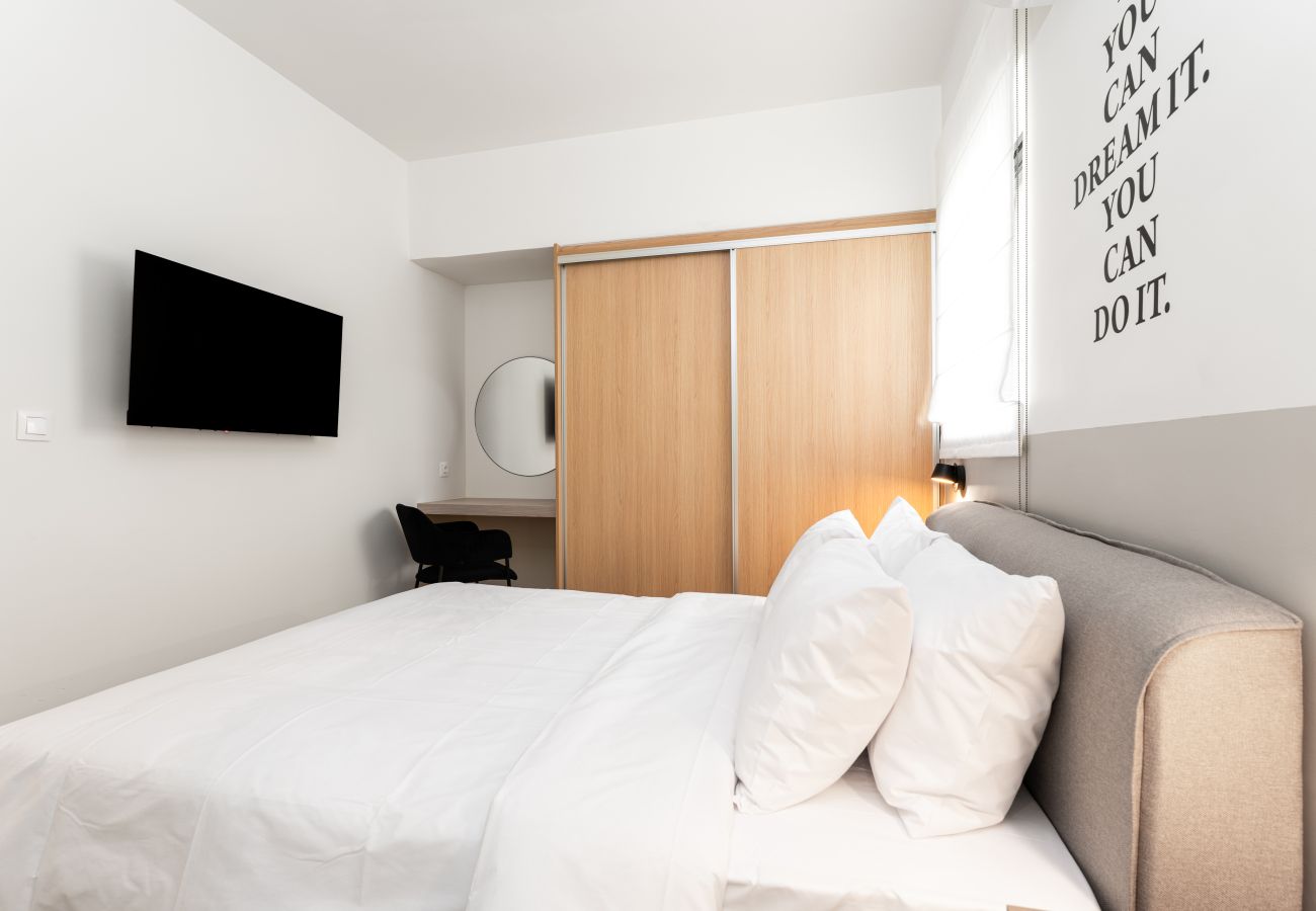 Apartment in Agia Paraskevi - Navarinou 6, 4b3.5b, B2