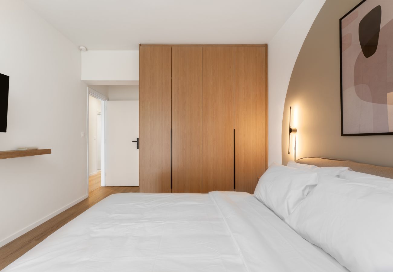 Apartment in Agia Paraskevi - Navarinou 6, 4b3.5b, B2