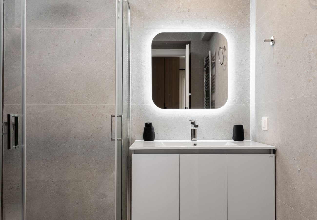 Apartment in Agia Paraskevi - Navarinou 6, 4b3.5b, B2