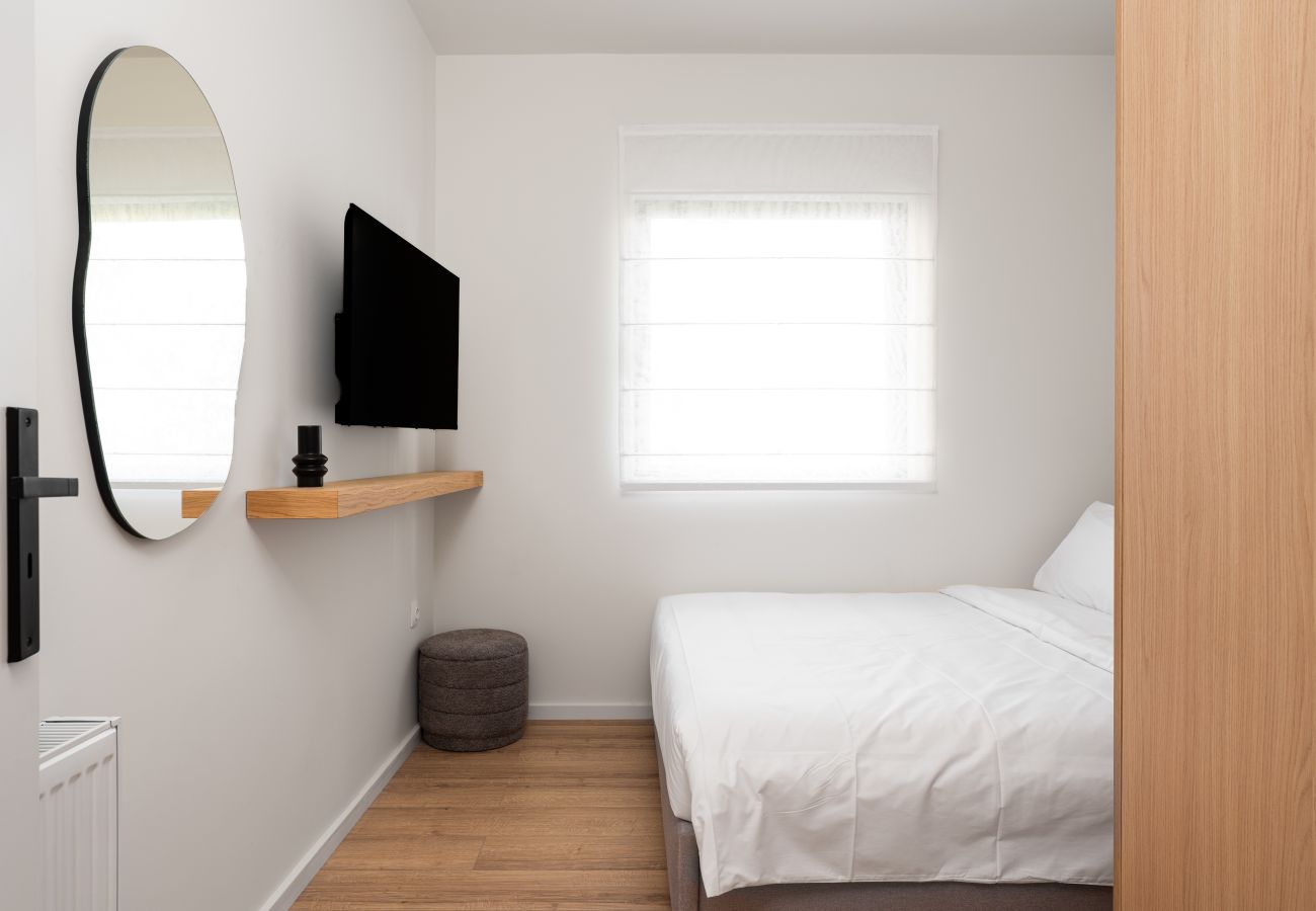 Apartment in Agia Paraskevi - Navarinou 6, 4b3.5b, B2